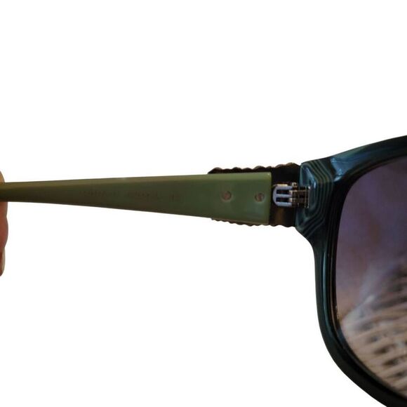 Vera Wang Galdora Black Sunglasses - Picture 11 of 16